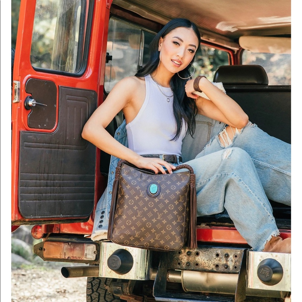 (Vintage Boho Bags) Authentic Louis Vuitton